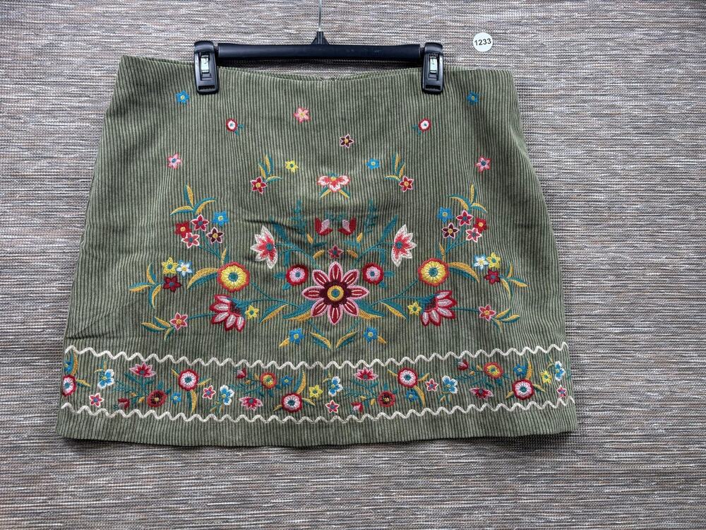 Umgee Skirt Womens XL Green Corduroy A Line Floral Embroidered Lined Mini